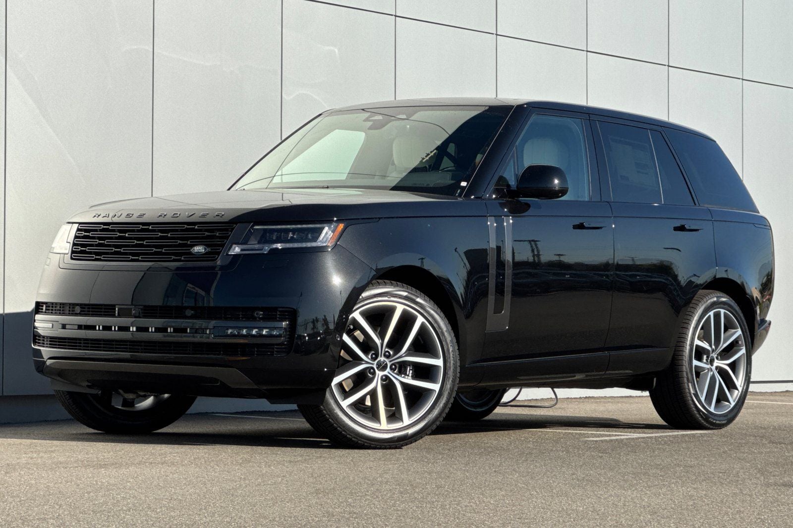 2026 Land Rover Range Rover SE