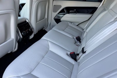 2026 Land Rover Range Rover SE