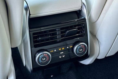 2026 Land Rover Range Rover SE