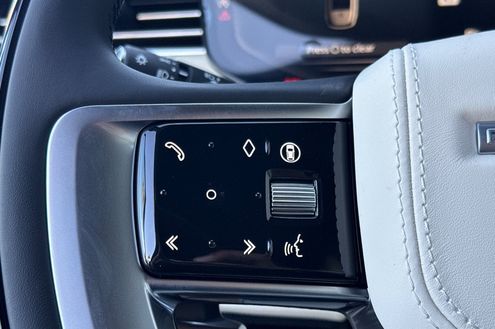 2026 Land Rover Range Rover SE