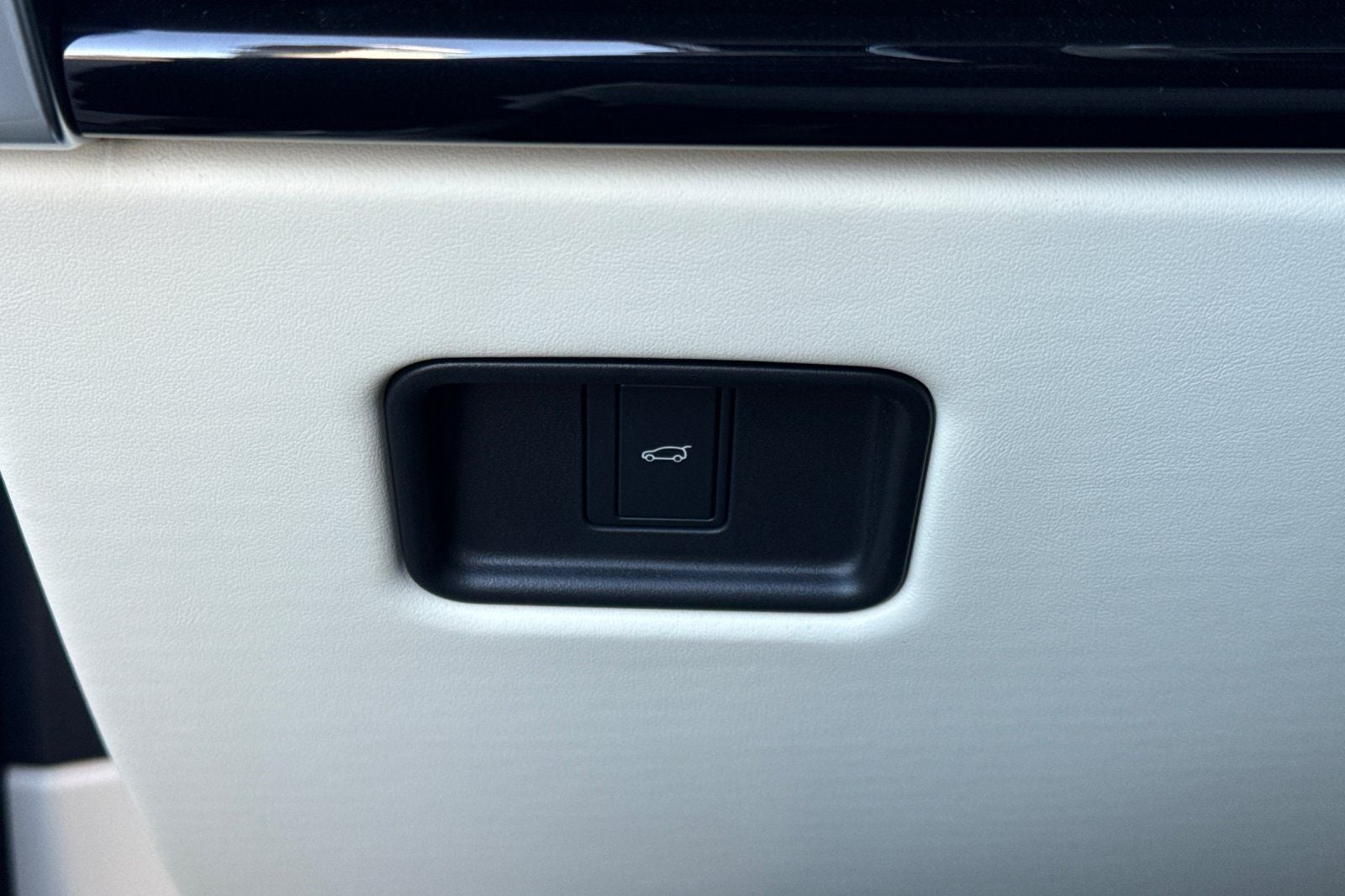 2026 Land Rover Range Rover SE