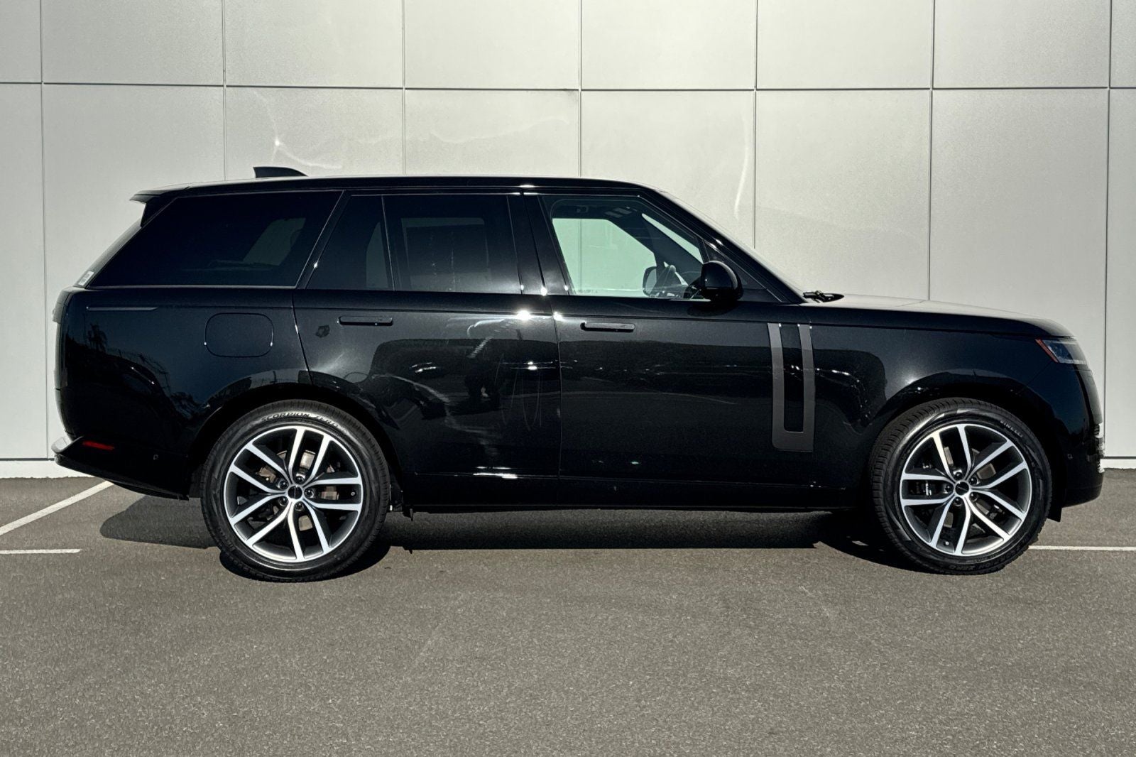 2026 Land Rover Range Rover SE