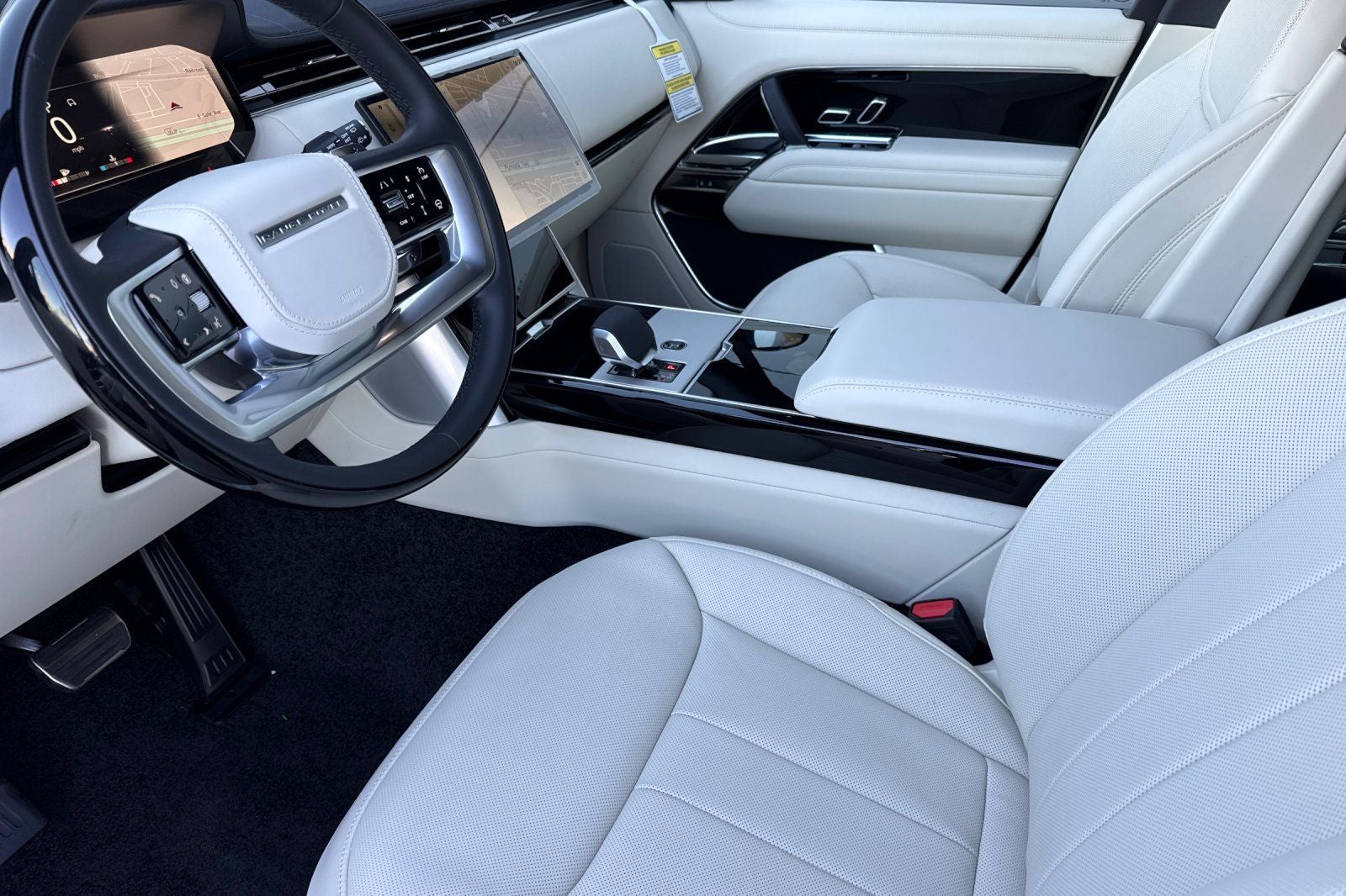 2026 Land Rover Range Rover SE