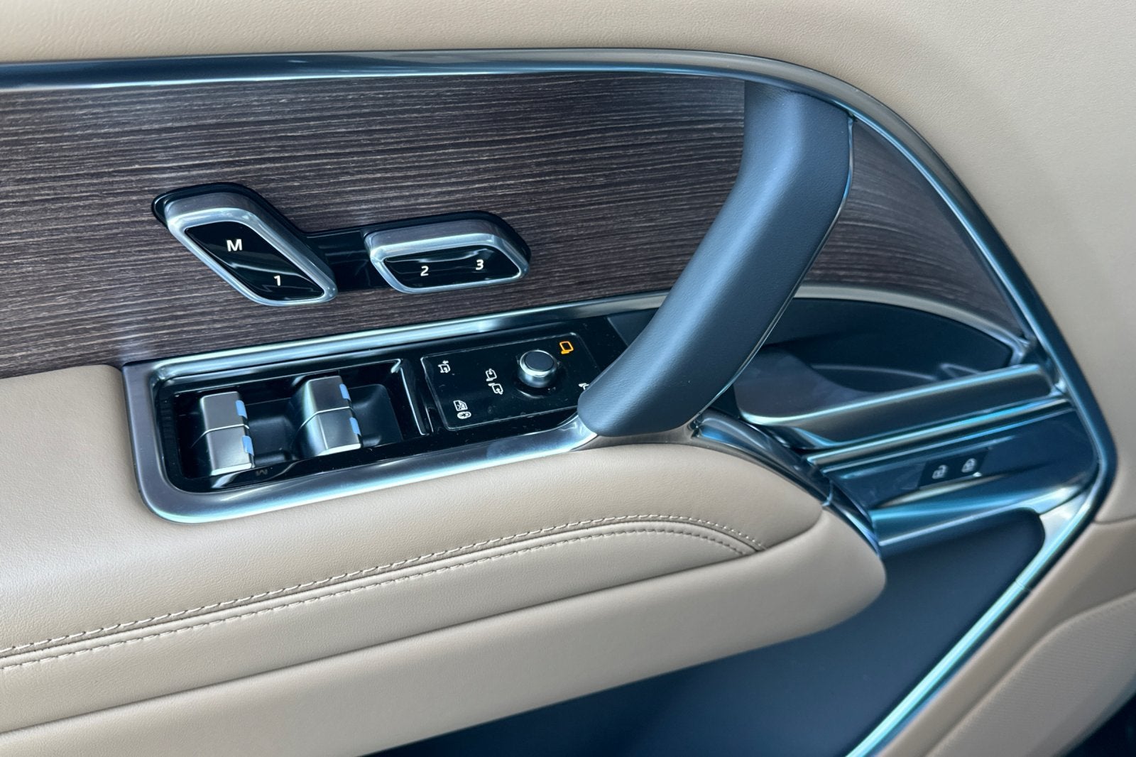 2027 Land Rover Range Rover SE