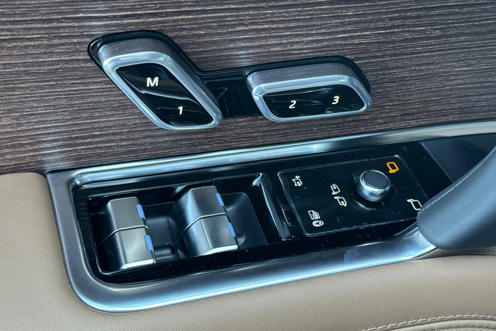 2027 Land Rover Range Rover SE