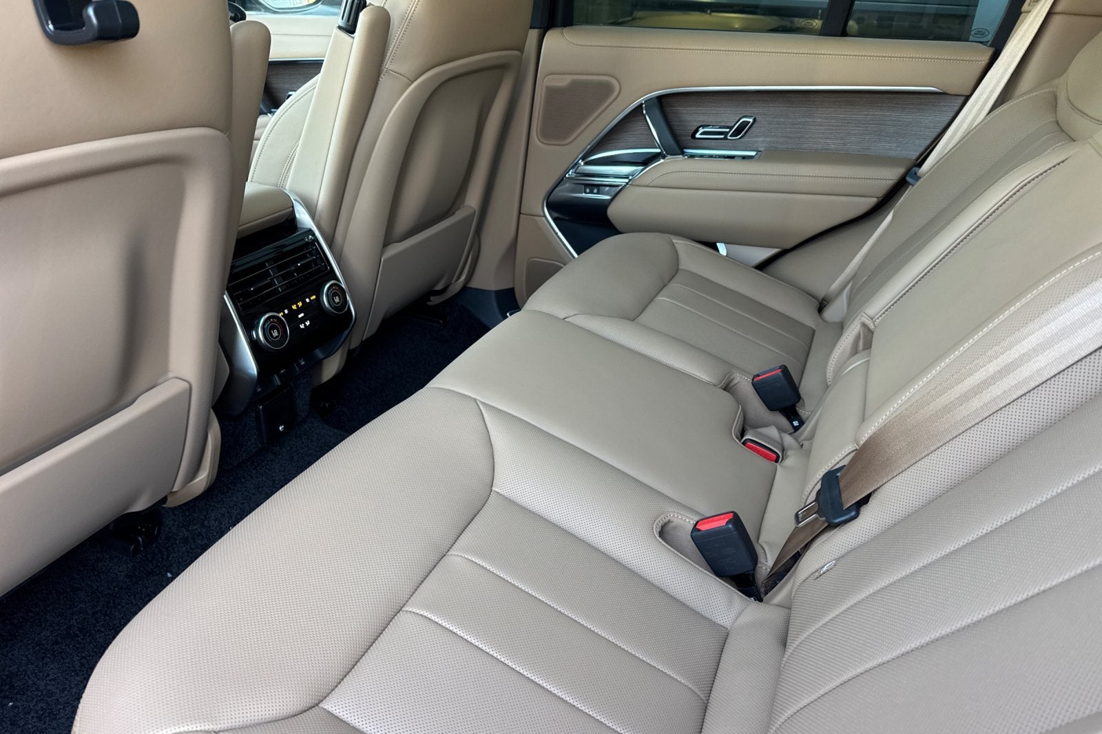 2027 Land Rover Range Rover SE