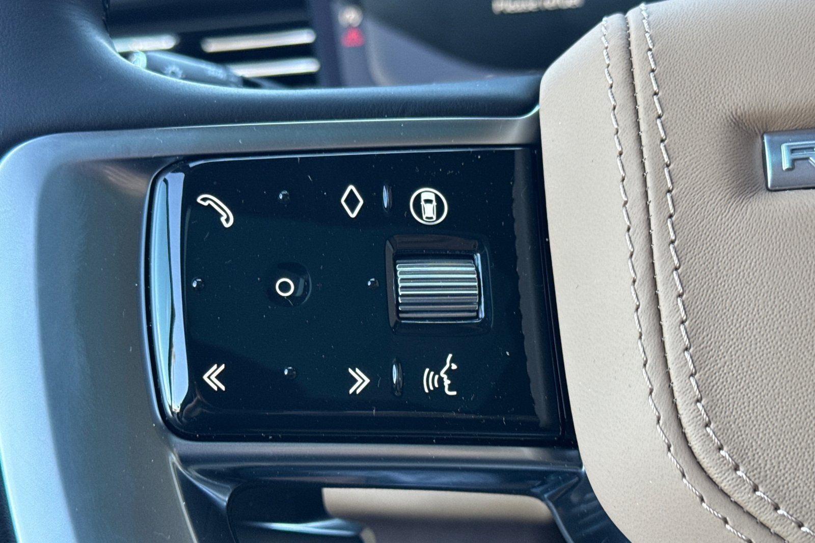 2027 Land Rover Range Rover SE