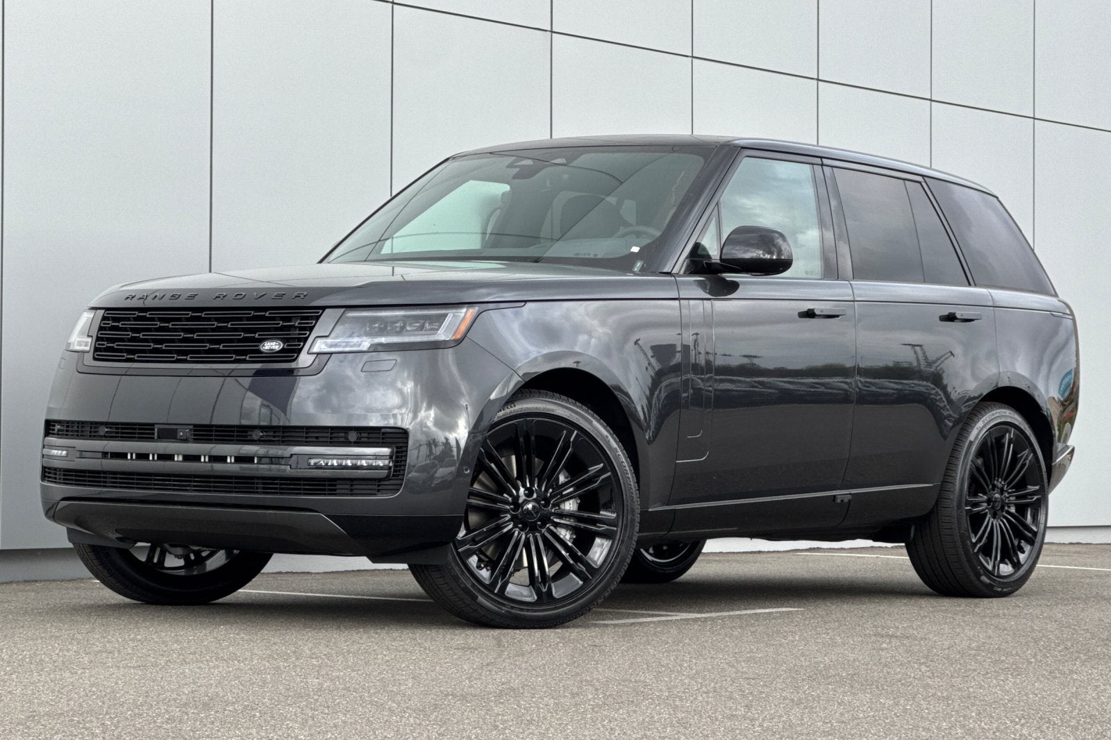 2026 Land Rover Range Rover SE