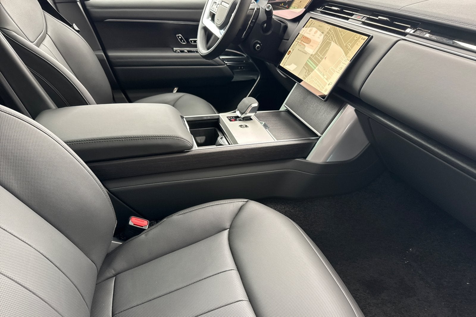 2026 Land Rover Range Rover SE