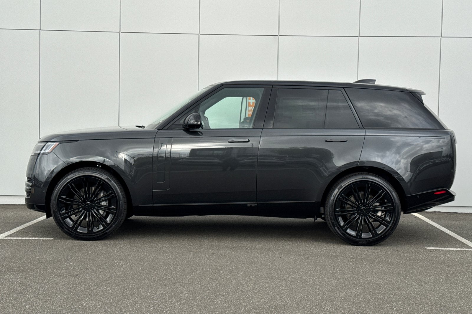 2026 Land Rover Range Rover SE
