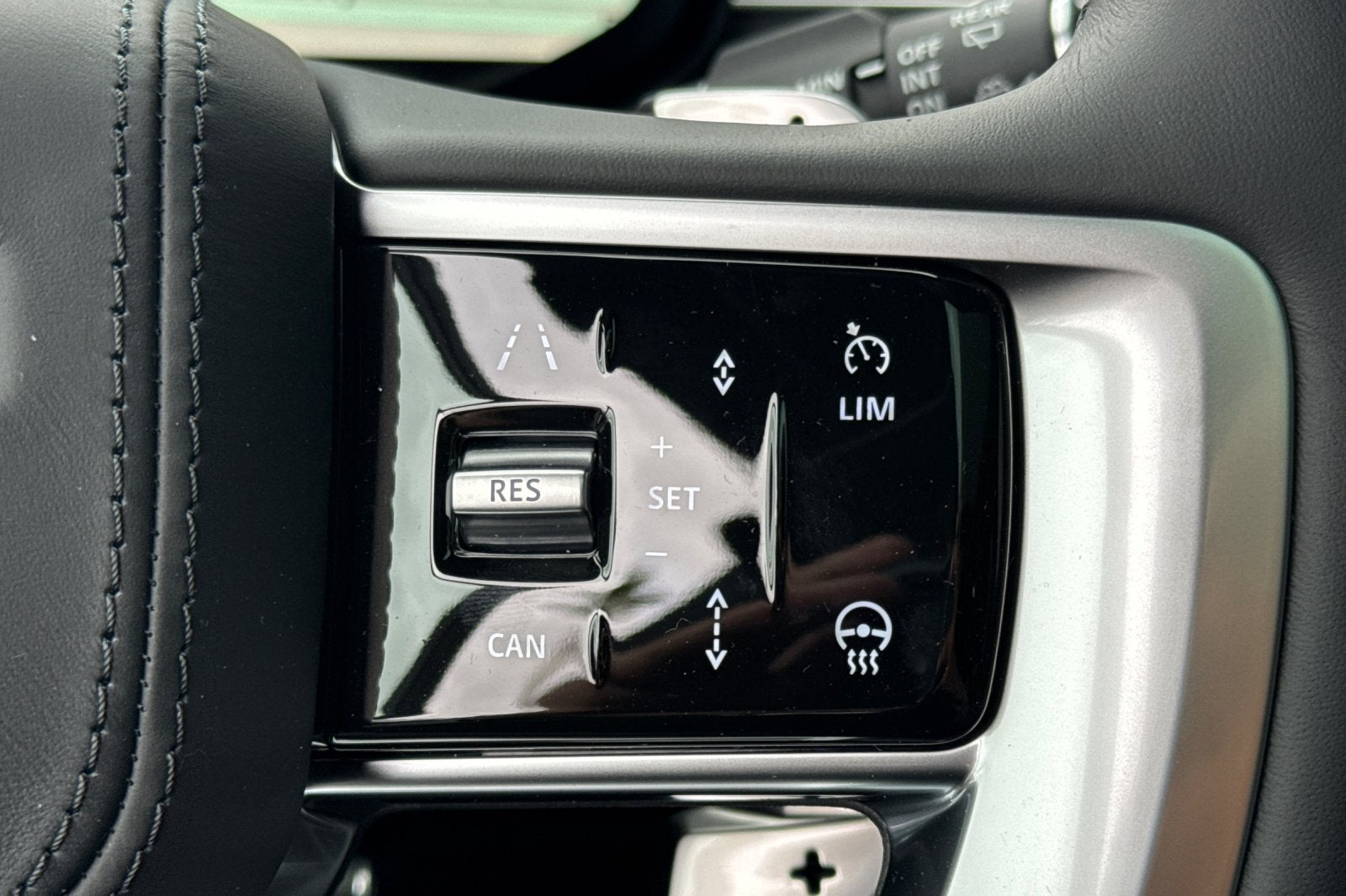 2026 Land Rover Range Rover SE