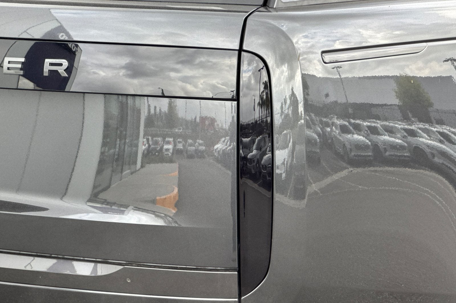 2026 Land Rover Range Rover SE