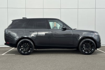 2026 Land Rover Range Rover SE