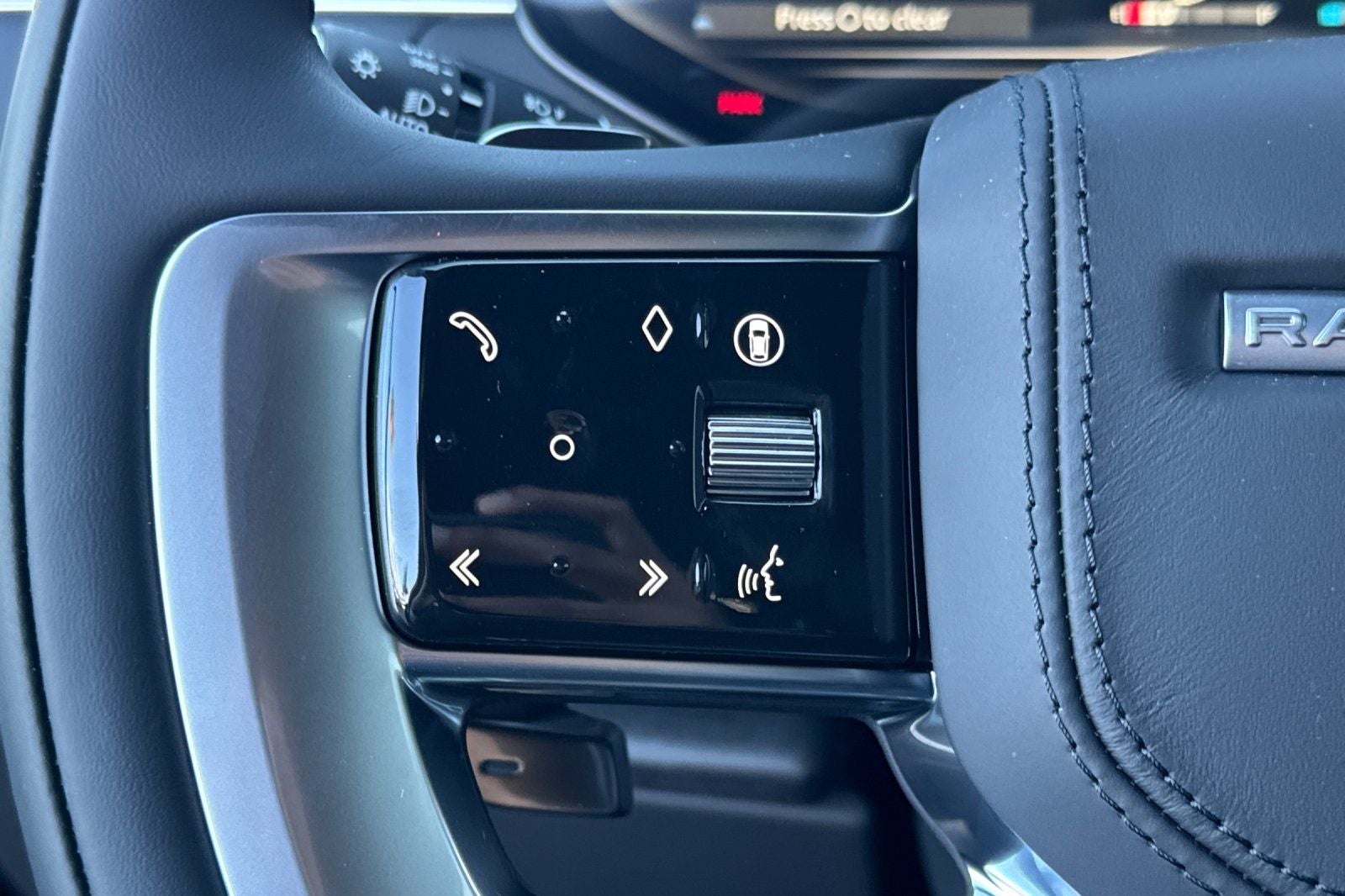 2026 Land Rover Range Rover SE