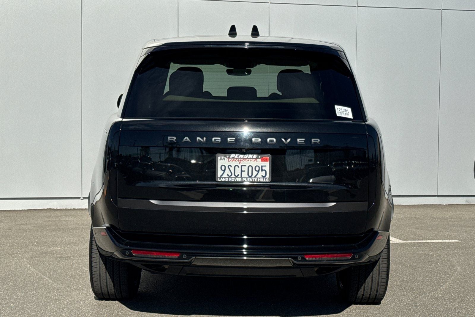 2025 Land Rover Range Rover SE