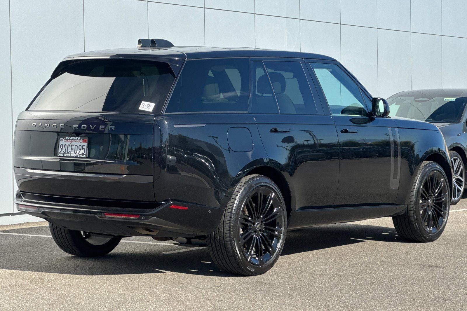 2025 Land Rover Range Rover SE
