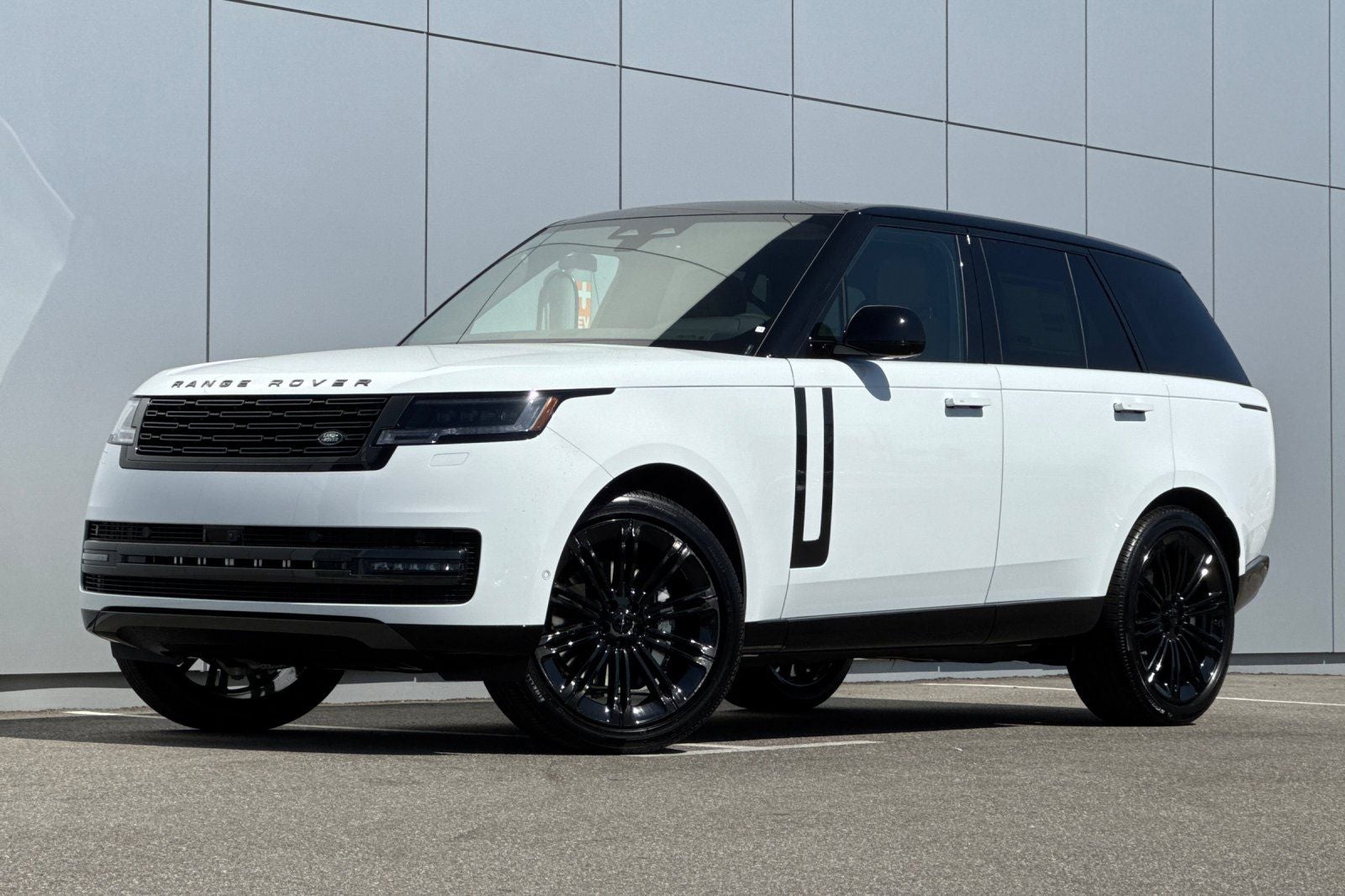2026 Land Rover Range Rover SE