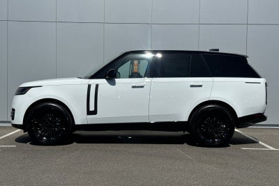 2026 Land Rover Range Rover SE