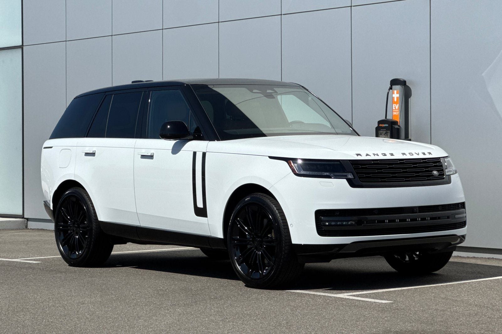 2026 Land Rover Range Rover SE