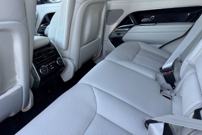 2026 Land Rover Range Rover SE