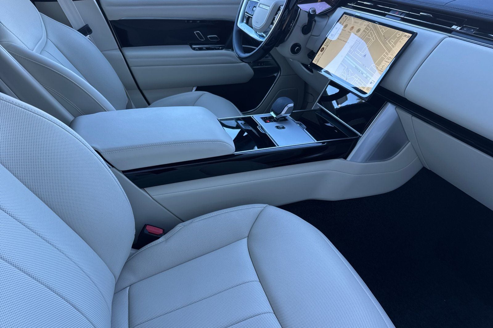 2026 Land Rover Range Rover SE