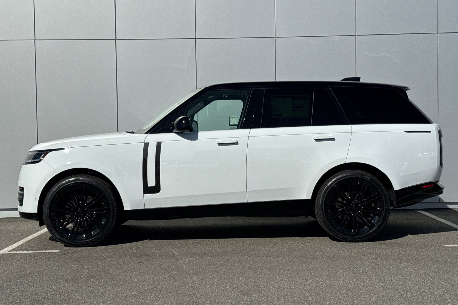 2026 Land Rover Range Rover SE