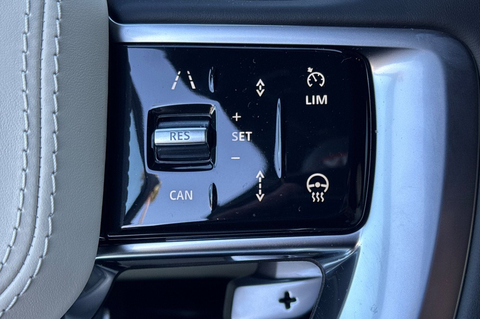 2026 Land Rover Range Rover SE