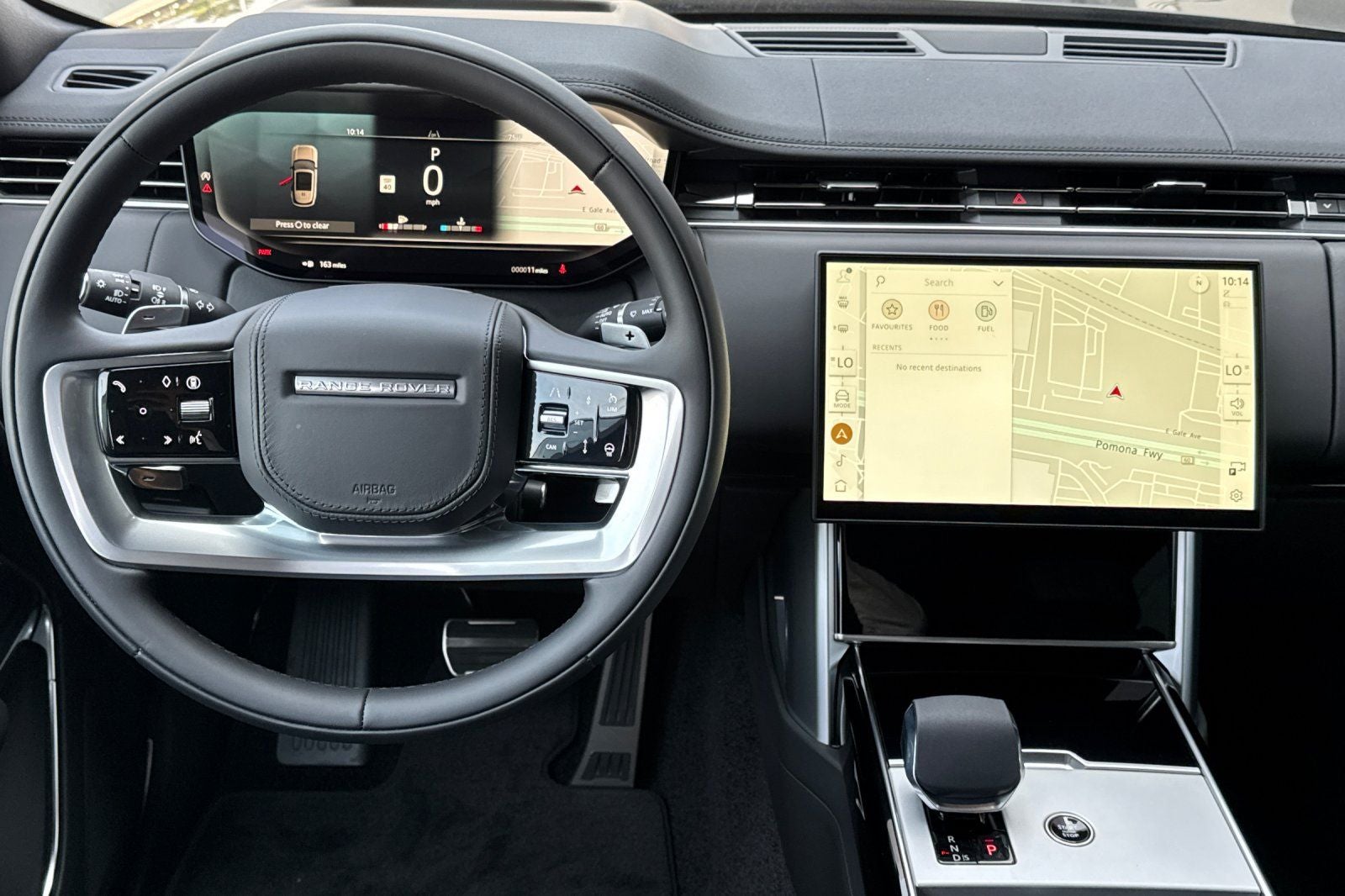 2026 Land Rover Range Rover SE