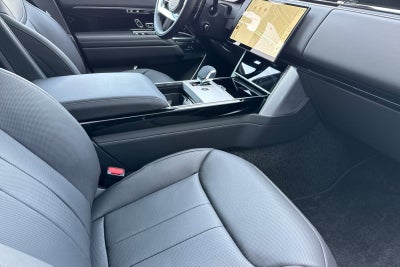 2026 Land Rover Range Rover SE