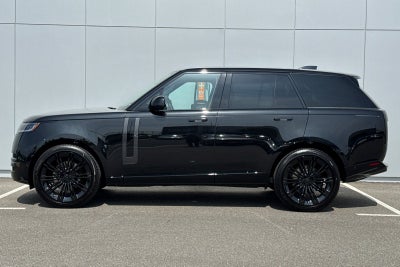 2026 Land Rover Range Rover SE