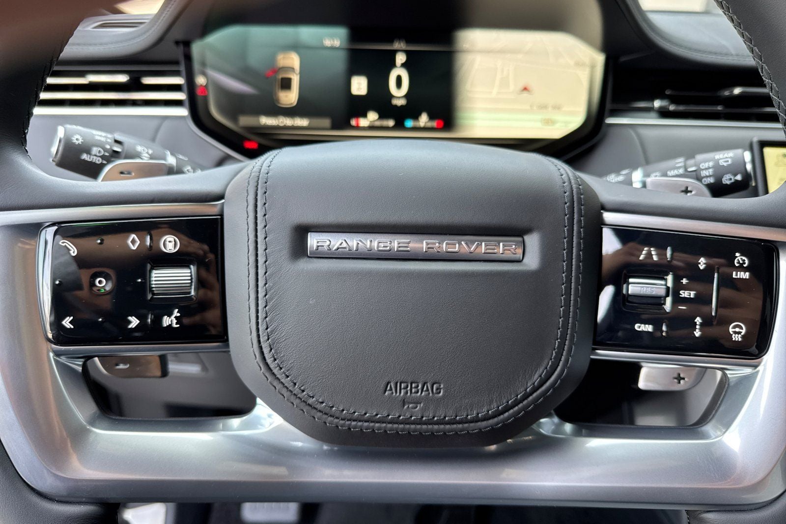 2026 Land Rover Range Rover SE