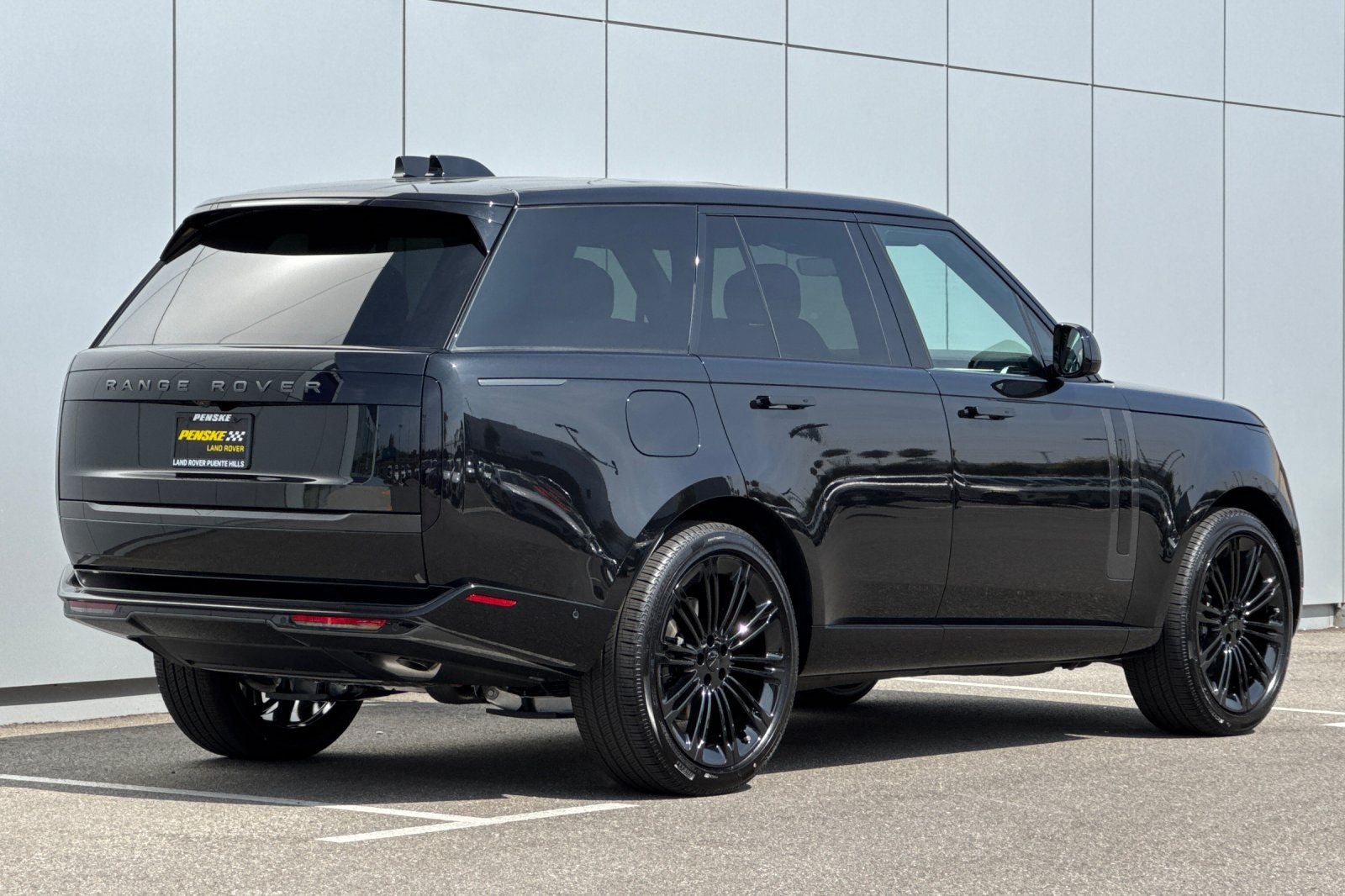 2026 Land Rover Range Rover SE