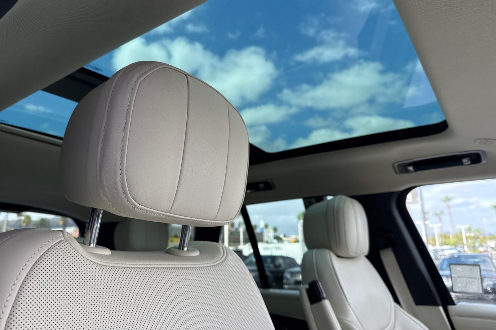 2023 Land Rover Range Rover SE