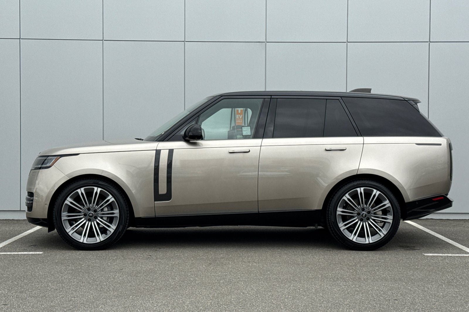 2024 Land Rover Range Rover SE