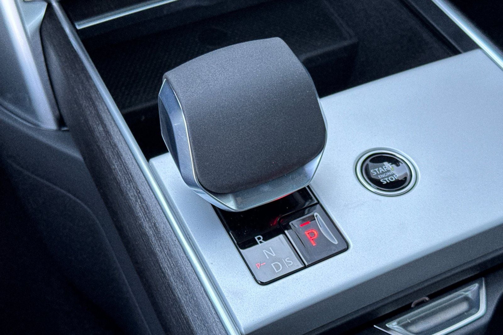 2026 Land Rover Range Rover SE