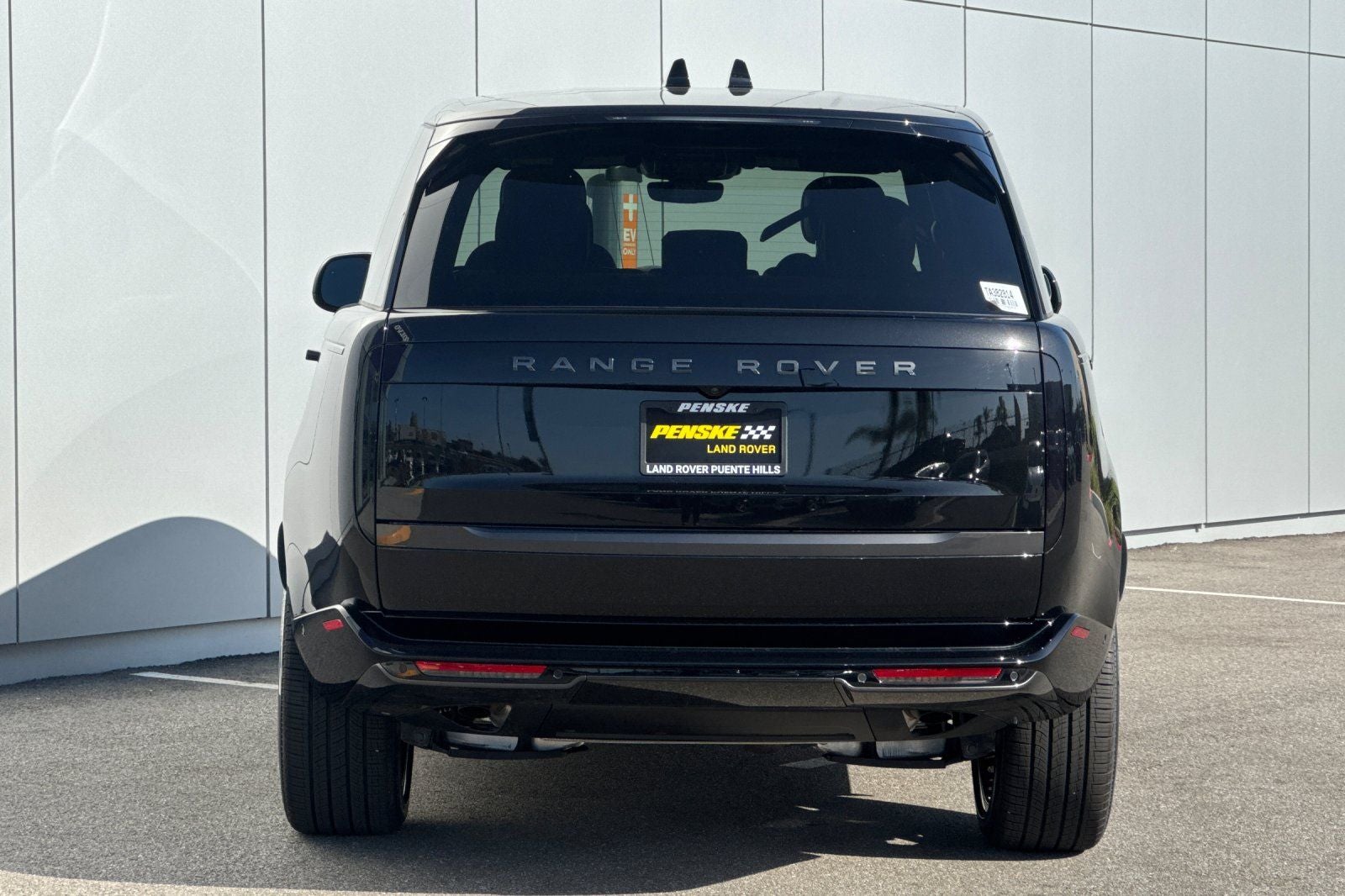2026 Land Rover Range Rover SE