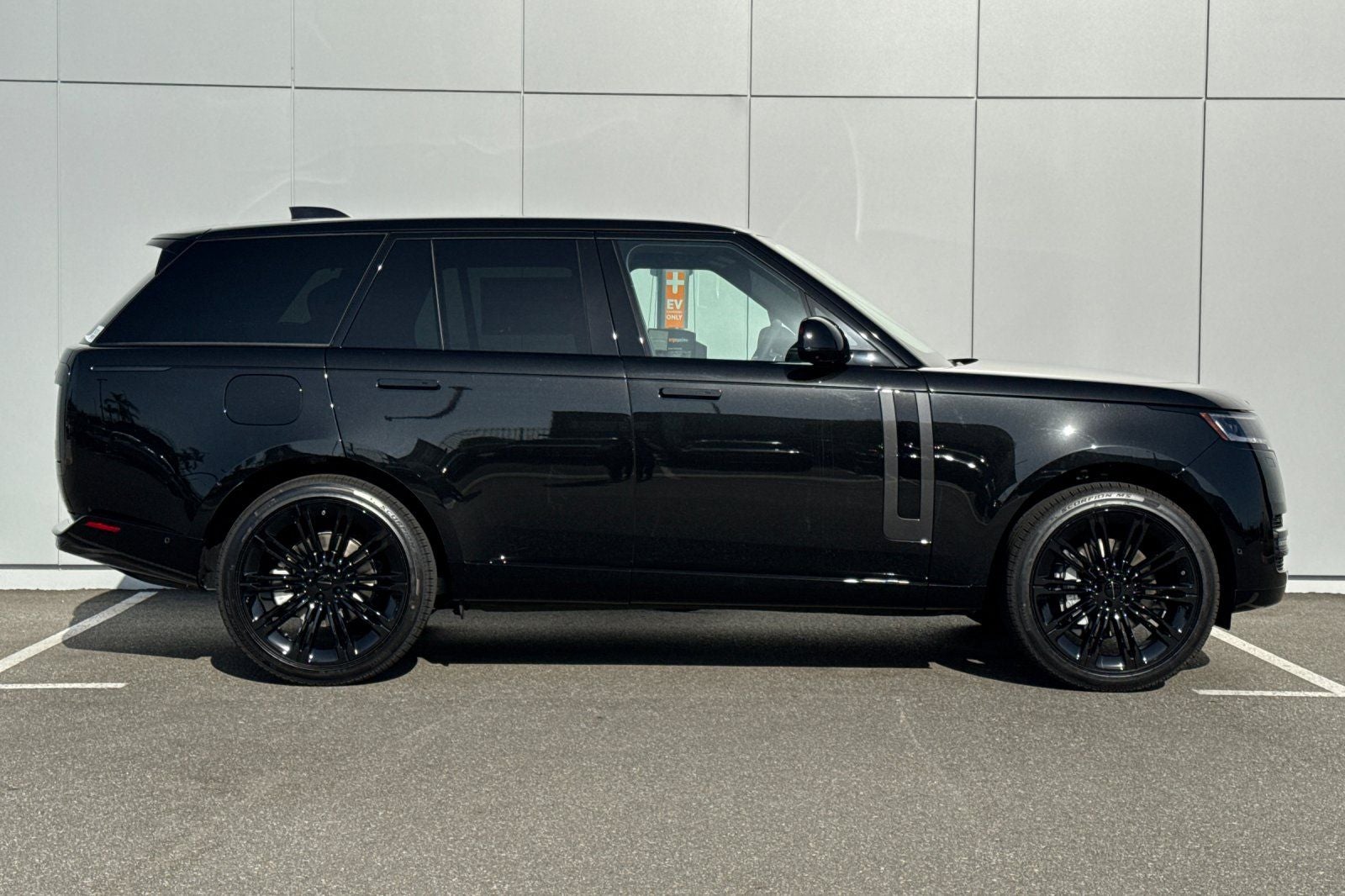 2026 Land Rover Range Rover SE