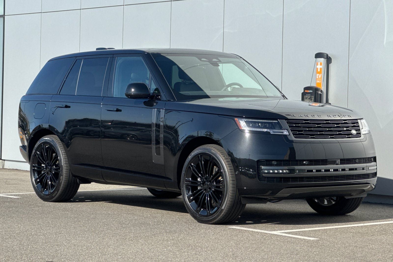2026 Land Rover Range Rover SE