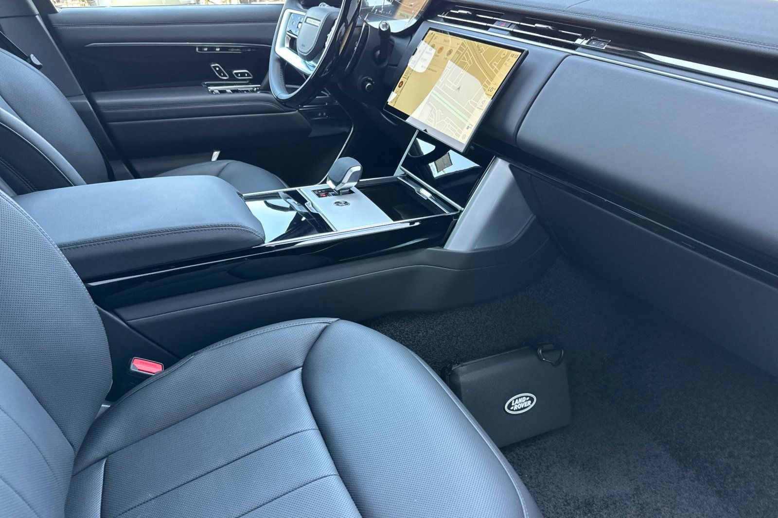 2026 Land Rover Range Rover SE