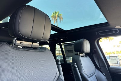 2026 Land Rover Range Rover SE