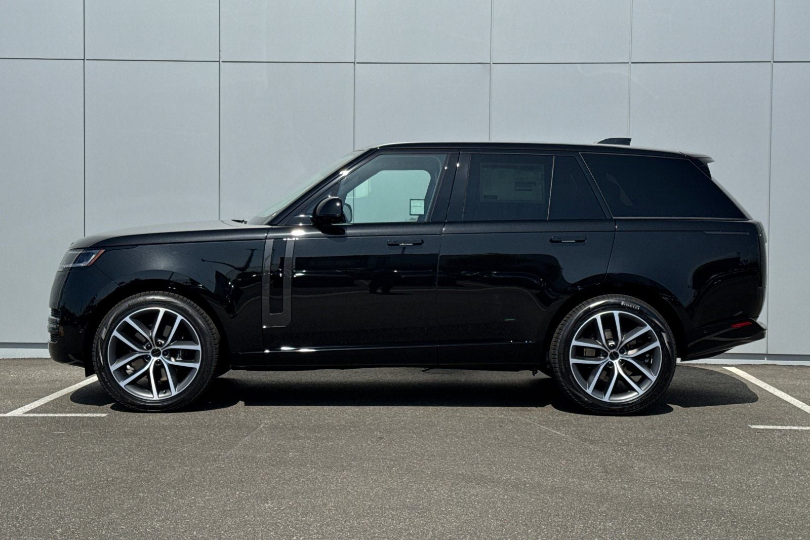 2026 Land Rover Range Rover SE