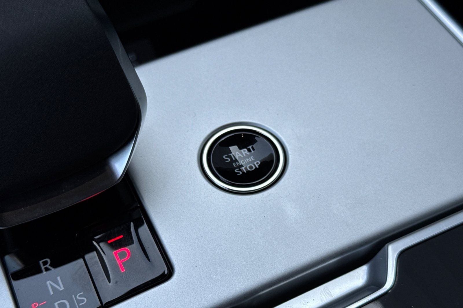 2026 Land Rover Range Rover SE