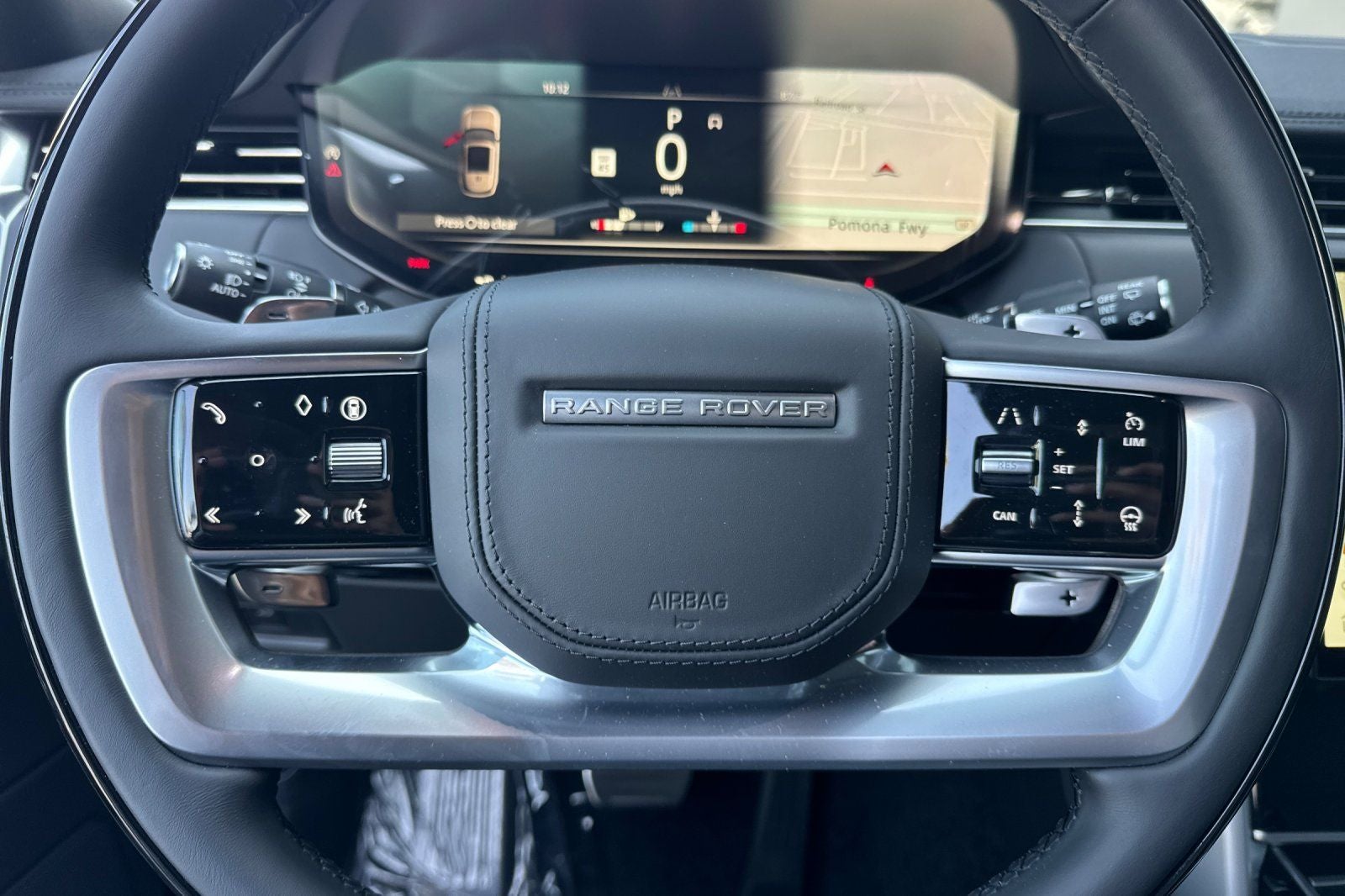 2026 Land Rover Range Rover SE