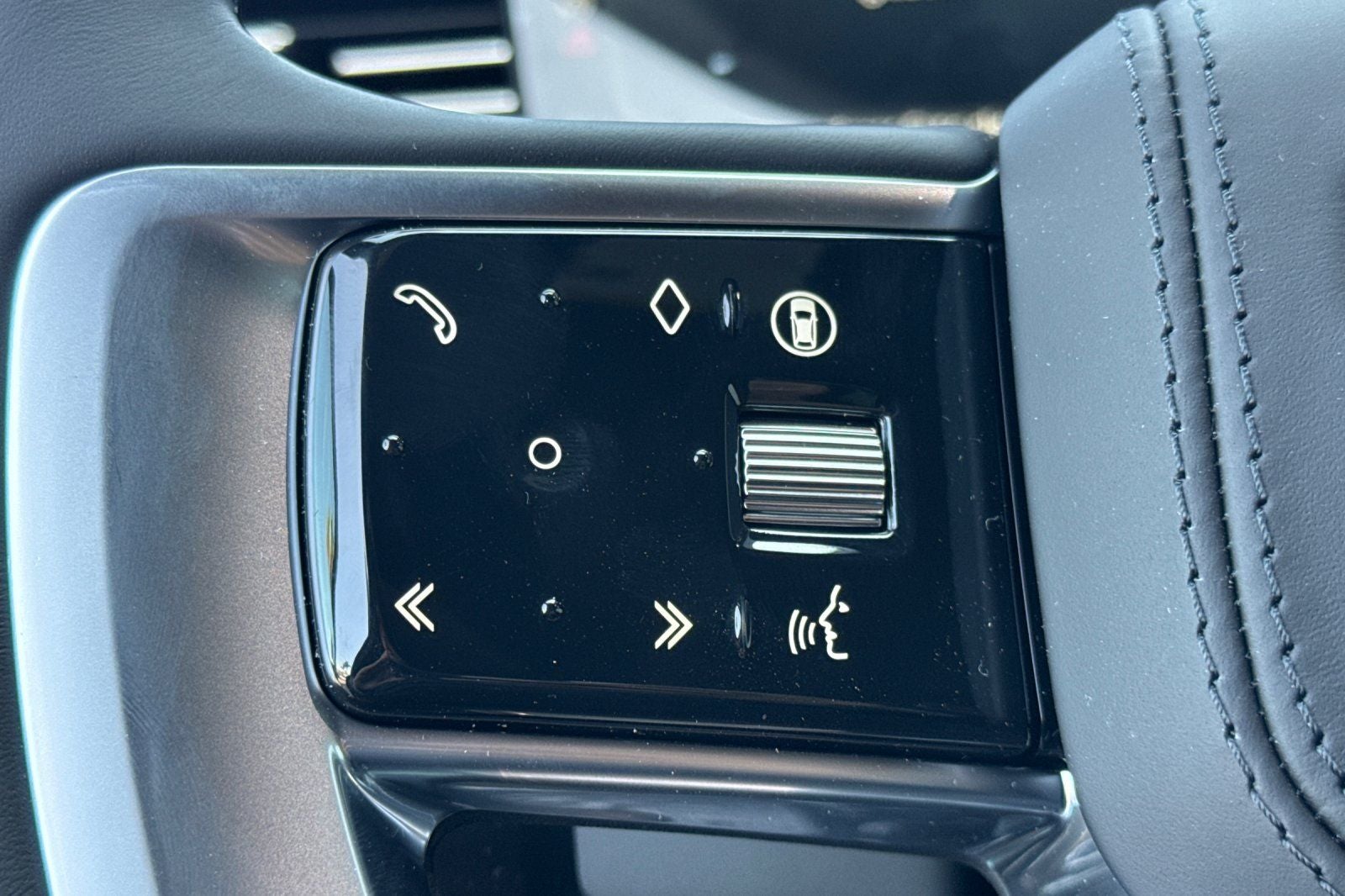 2026 Land Rover Range Rover SE