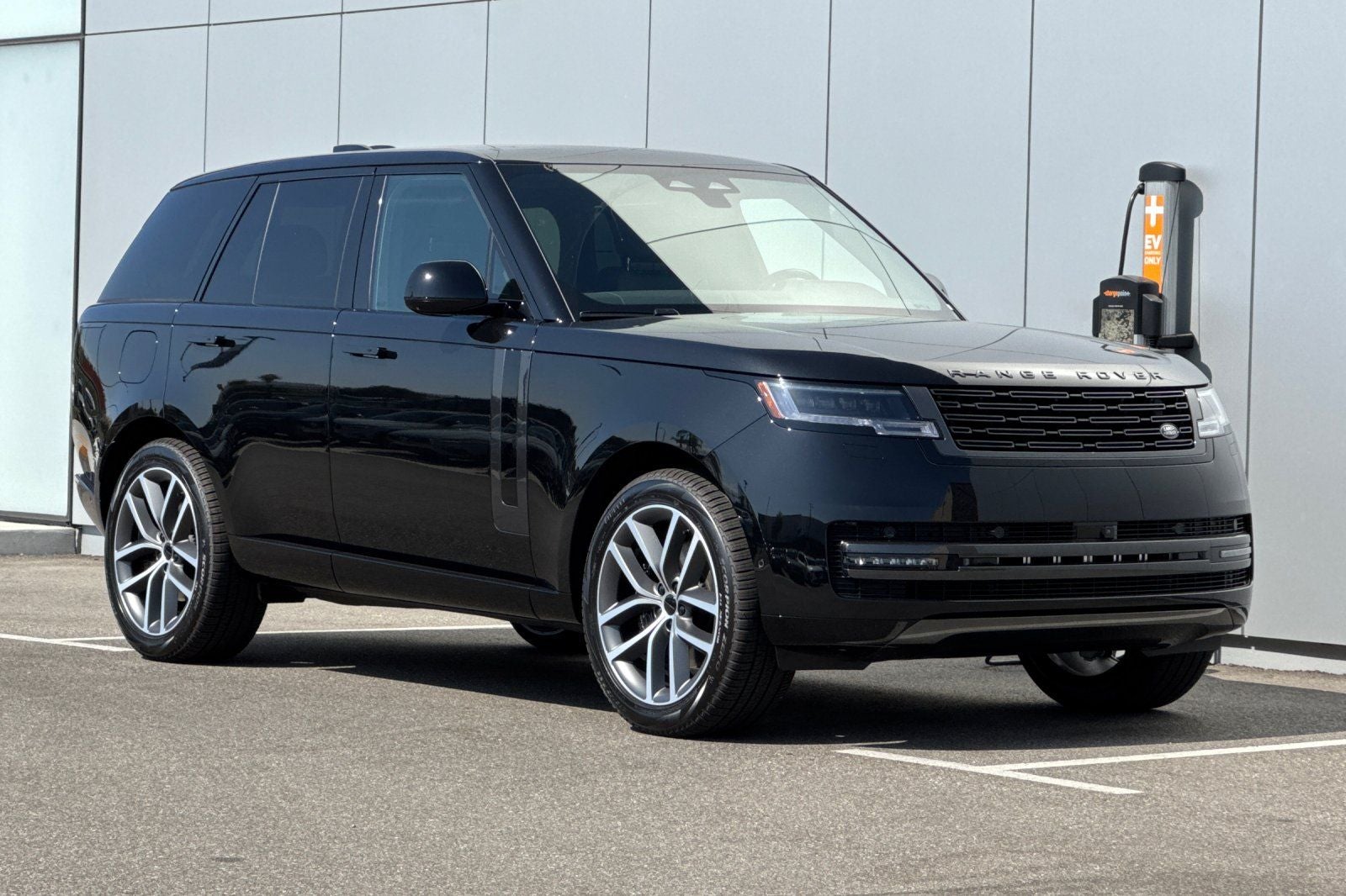 2026 Land Rover Range Rover SE