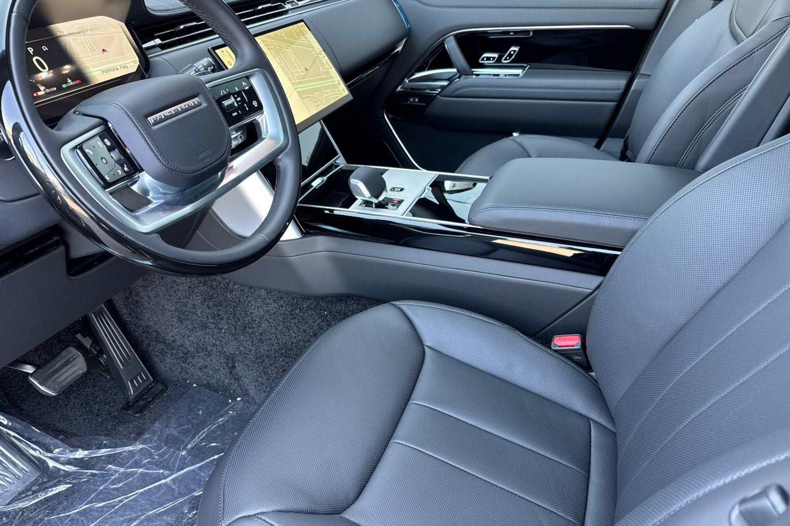 2026 Land Rover Range Rover SE
