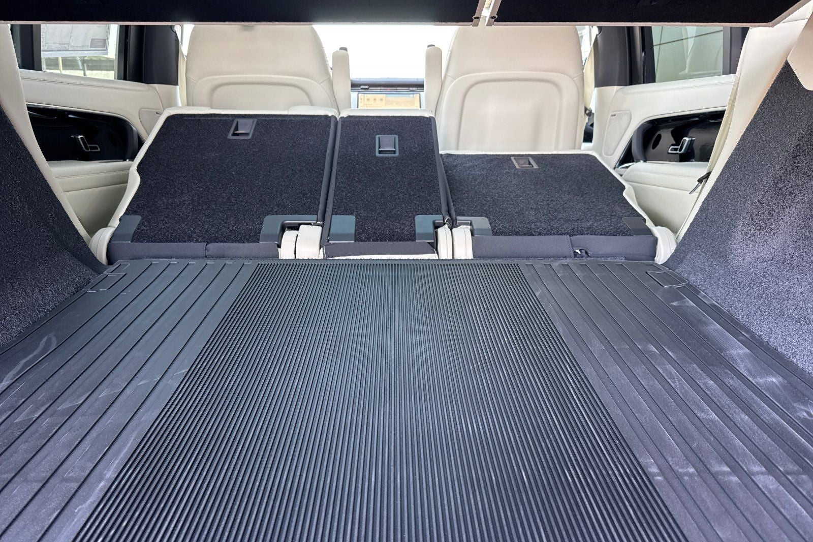 2026 Land Rover Range Rover SE