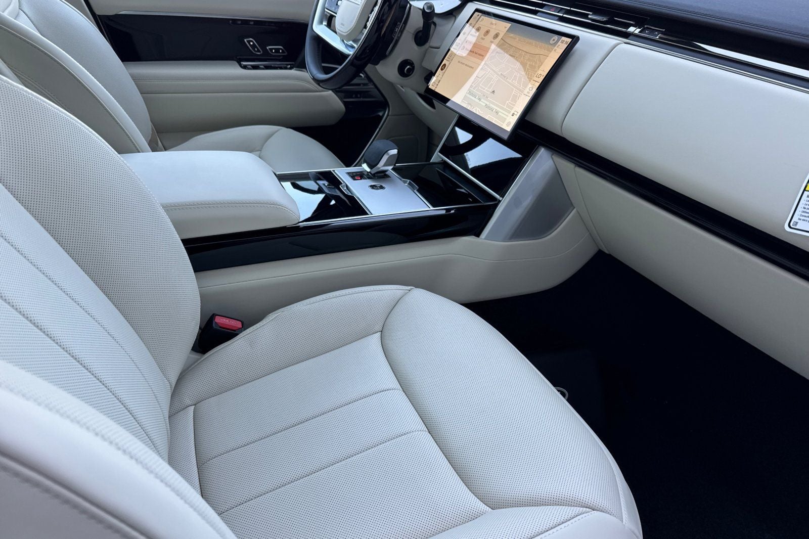 2026 Land Rover Range Rover SE
