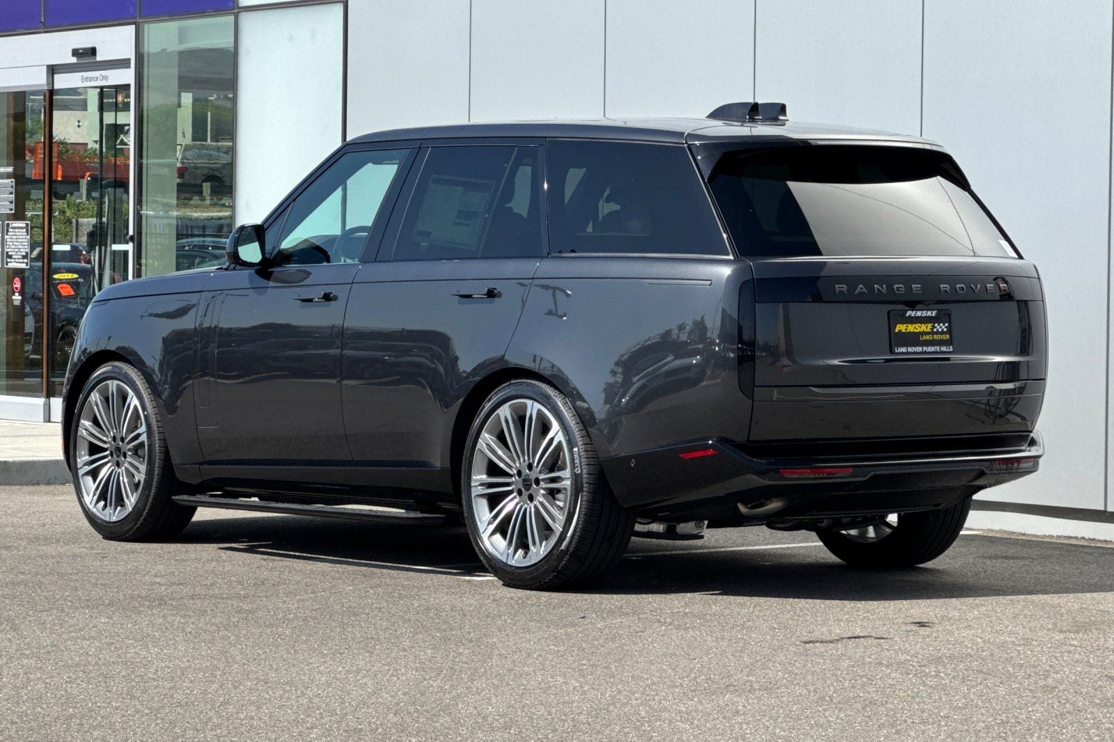2026 Land Rover Range Rover SE