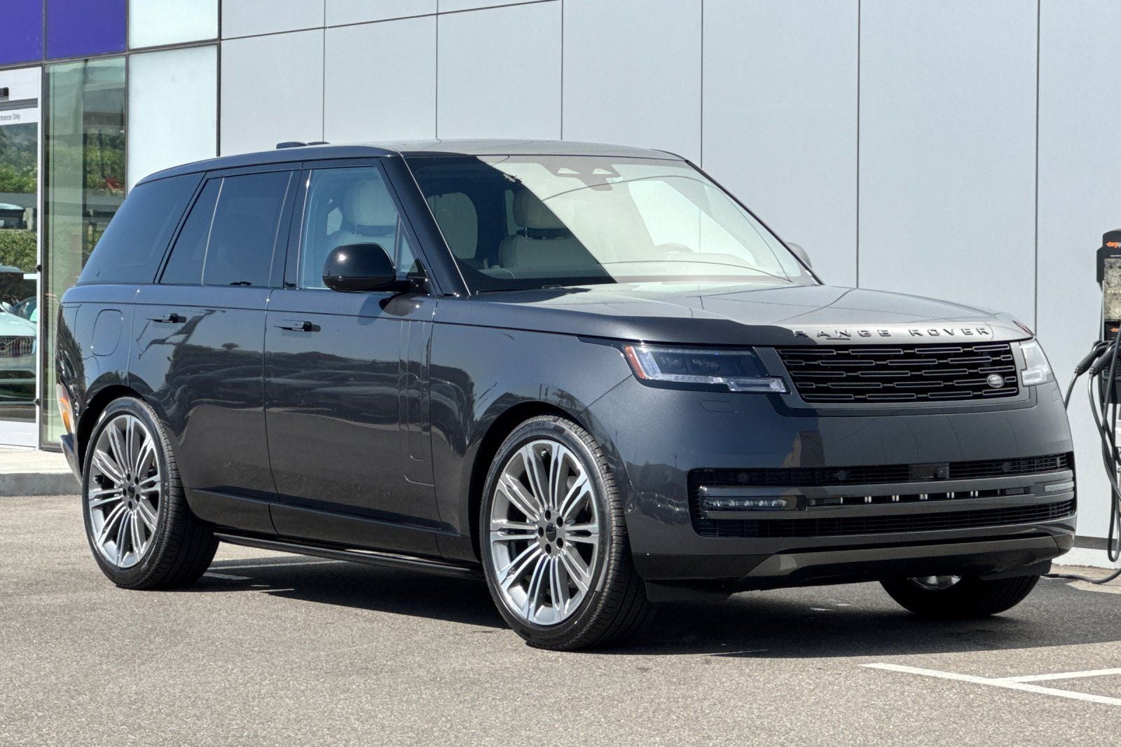 2026 Land Rover Range Rover SE